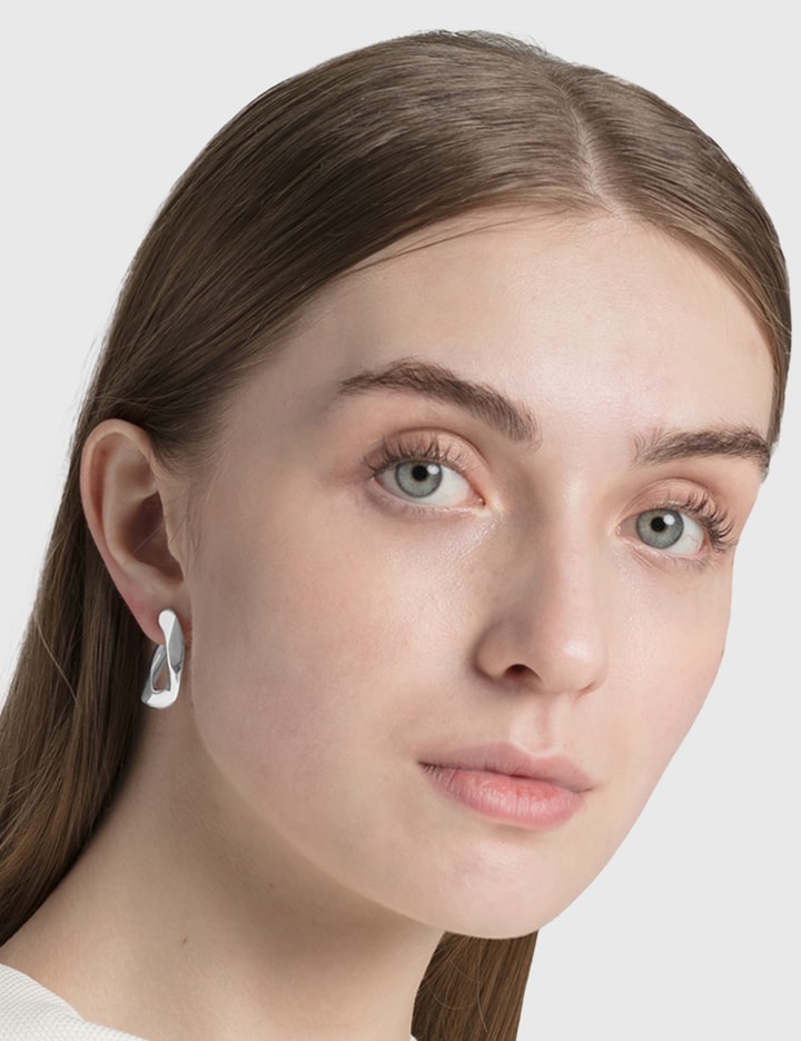 Wit Chain Unit Earrings Placeholder Image