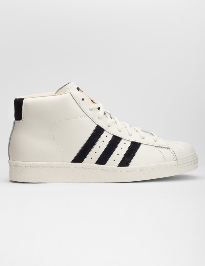 Off White/Black Pro Model Vintage Dlx Shoes Placeholder Image