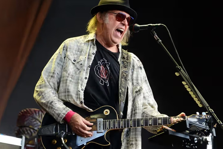 แบรนด์หรู Chrome Hearts ฟ้อง Neil Young ปมชื่อวงใหม่
