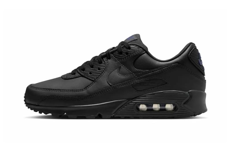 เผยโฉมอย่างเป็นทางการ Nike Air Max 90 สี “Dark Smoke Grey/Sanded Purple”