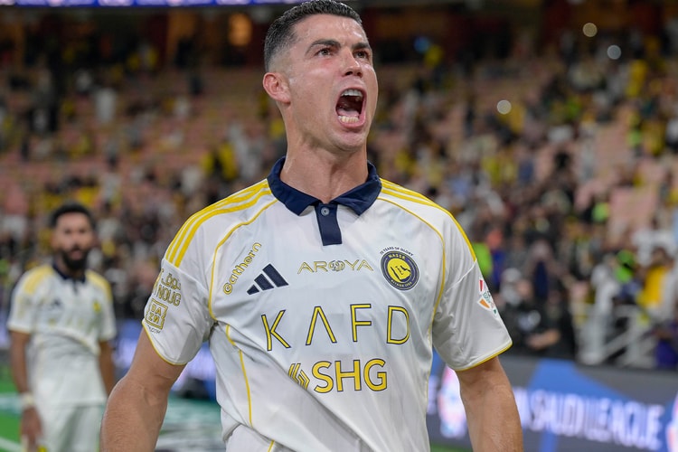Cristiano Ronaldo กลายเป็นนักฟุตบอลพันล้านดอลลาร์คนแรกของโลก