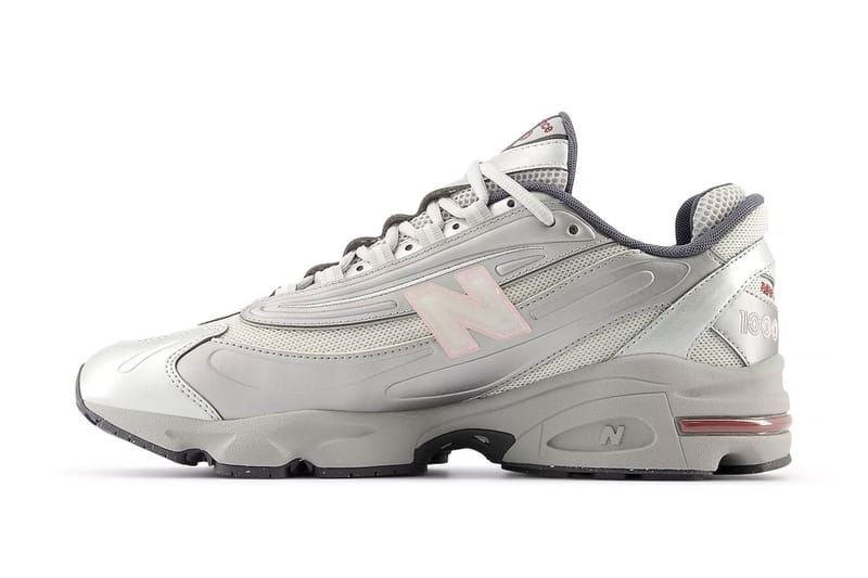 เผยโฉมอย่างเป็นทางการ New Balance 1000 “Silver Metallic/Rose Sugar”