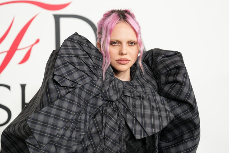 Adéla สับพรมแดง CFDAs ในลุค Marc Jacobs