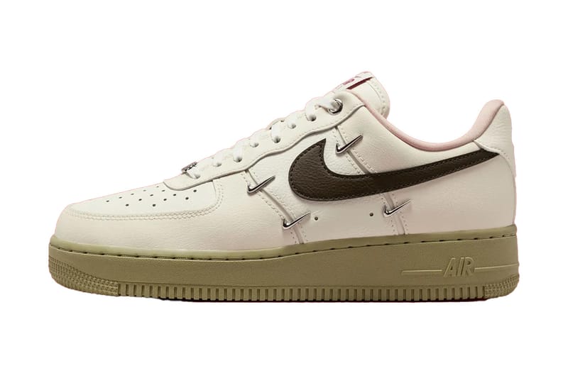 Nike Air Force 1 Low LX กลับมาอีกครั้งด้วยลุค “Multi‑Swoosh” สุดปัง
