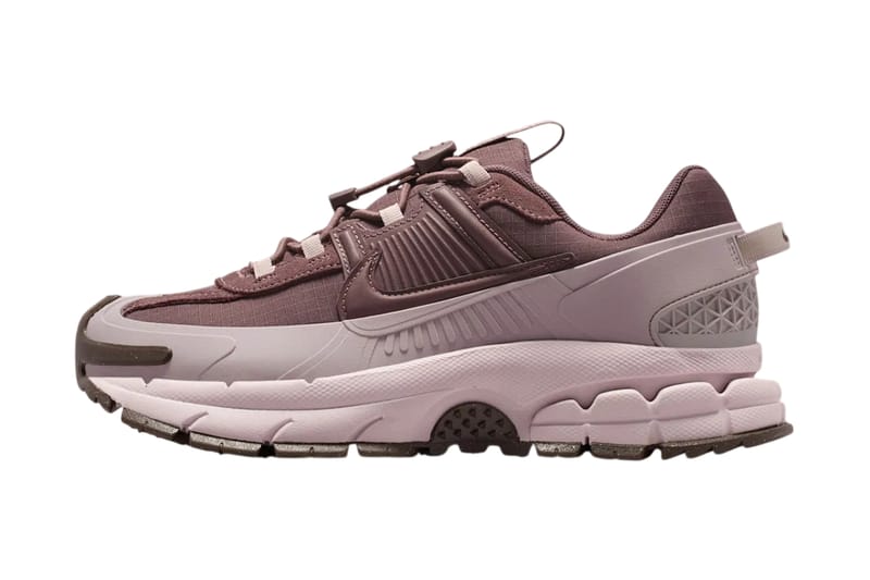 Nike ปล่อย Zoom Vomero 5 Roam สีใหม่โทนชมพูหม่น “Particle Rose”