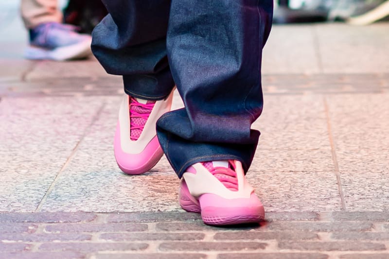 Shai Gilgeous-Alexander ใส่ Converse SHAI 001 แบบเชือกผูกเวอร์ชันยังไม่วางขาย โทนชมพูสองเฉด