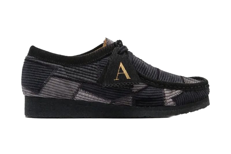 รองเท้า Clarks Wallabee คู่ใหม่ของ Aleali May คือสวรรค์ผ้าคอตดูรอยด์