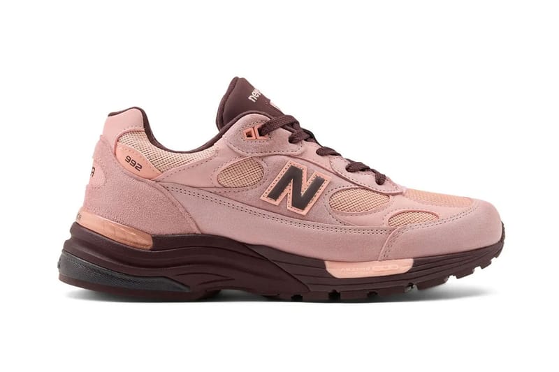 New Balance 992 “Pink Chalk” สนีกเกอร์ Made in USA โทนชมพูพาสเทลสุดสดใส