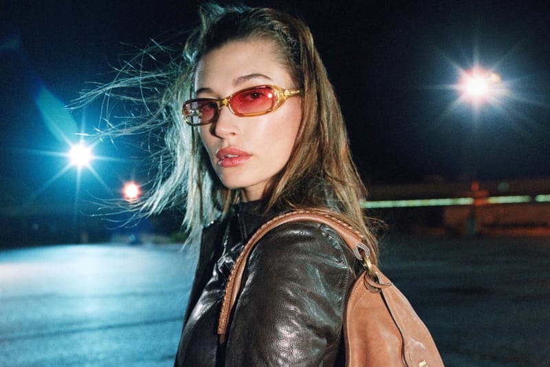 Hailey Bieber ขึ้นแท่นดาวเด่นในแคมเปญ FW26 ของ Miu Miu