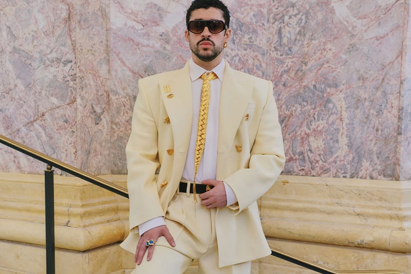 Fit Check: Bad Bunny หล่อกินขาดในลุค Schiaparelli Haute Couture คัสตอม ที่ Paris Fashion Week