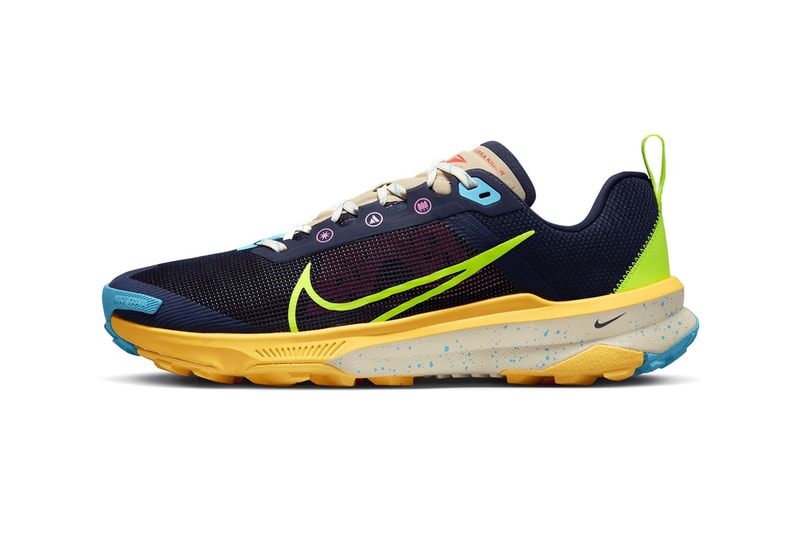 Nike Running Shoe Collection Swoosh Trail Race Track and Field Road Running Sports Athletics GORE-TEX Shoes Trainers
