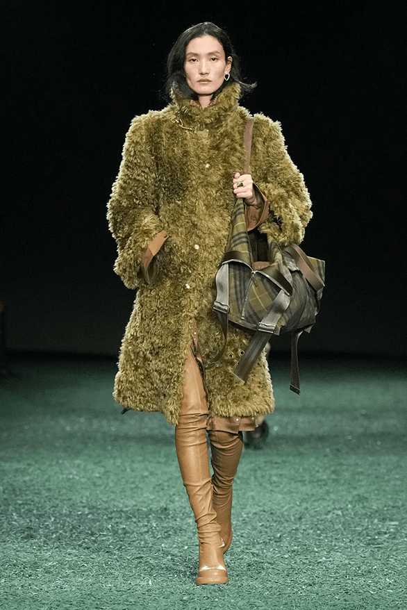 Burberry Fall Winter 2024 London Fashion Week runway show daniel lee menswear womenswear victoria park england