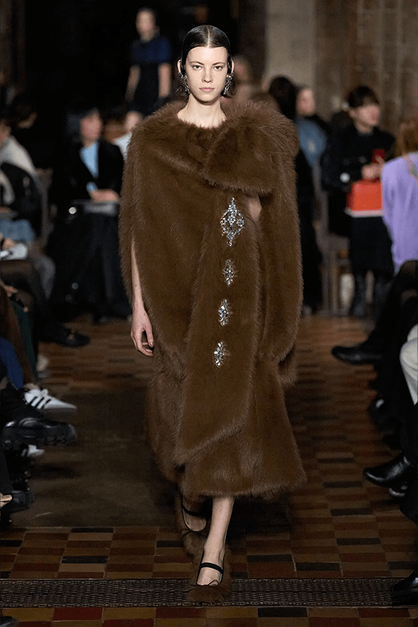 Simone Rocha Fall Winter 2024 London Fashion Week menswear womenswear crocs collaboration runway show