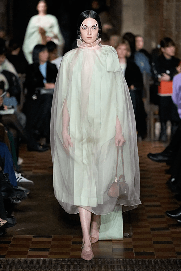 Simone Rocha Fall Winter 2024 London Fashion Week menswear womenswear crocs collaboration runway show