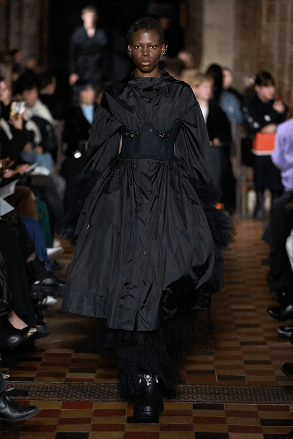 Simone Rocha Fall Winter 2024 London Fashion Week menswear womenswear crocs collaboration runway show