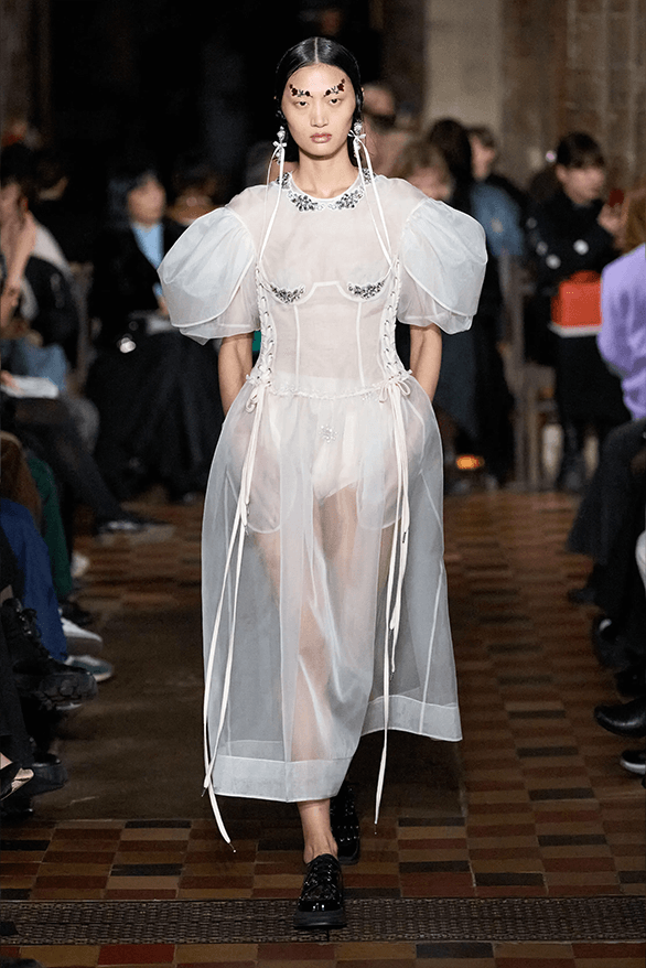 Simone Rocha Fall Winter 2024 London Fashion Week menswear womenswear crocs collaboration runway show