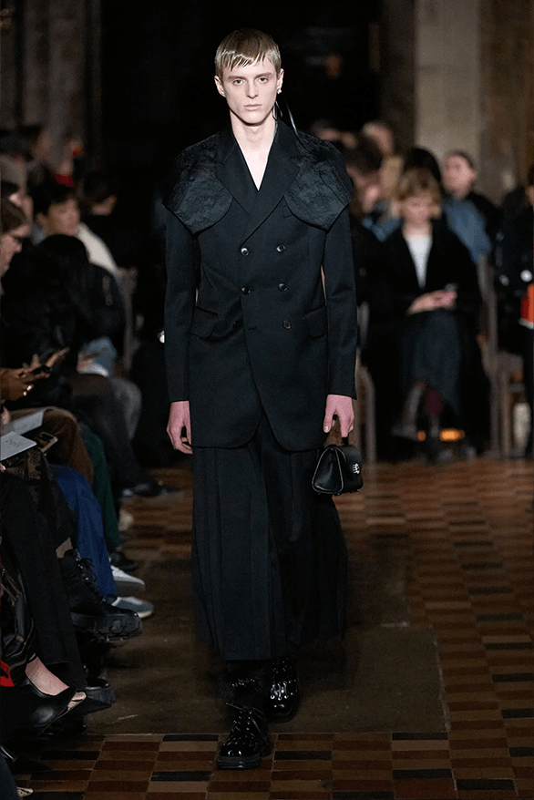 Simone Rocha Fall Winter 2024 London Fashion Week menswear womenswear crocs collaboration runway show