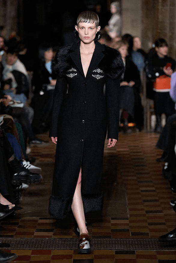 Simone Rocha Fall Winter 2024 London Fashion Week menswear womenswear crocs collaboration runway show