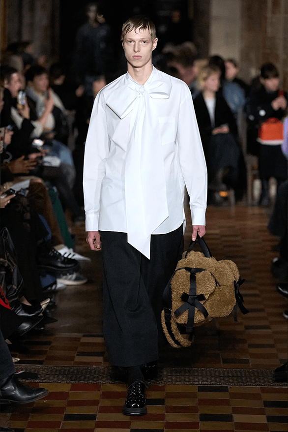 Simone Rocha Fall Winter 2024 London Fashion Week menswear womenswear crocs collaboration runway show