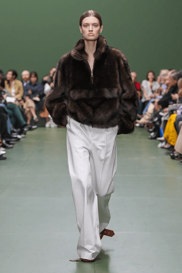 LOEWE Fall Winter 2024 Paris Fashion Week menswear womenswear Jonathan Anderson runway show