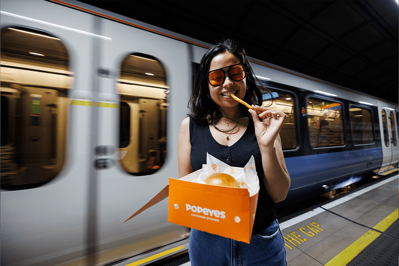 POPEYES UK Louisiana BBQ Sandwich Saucin Wings fried chicken menu