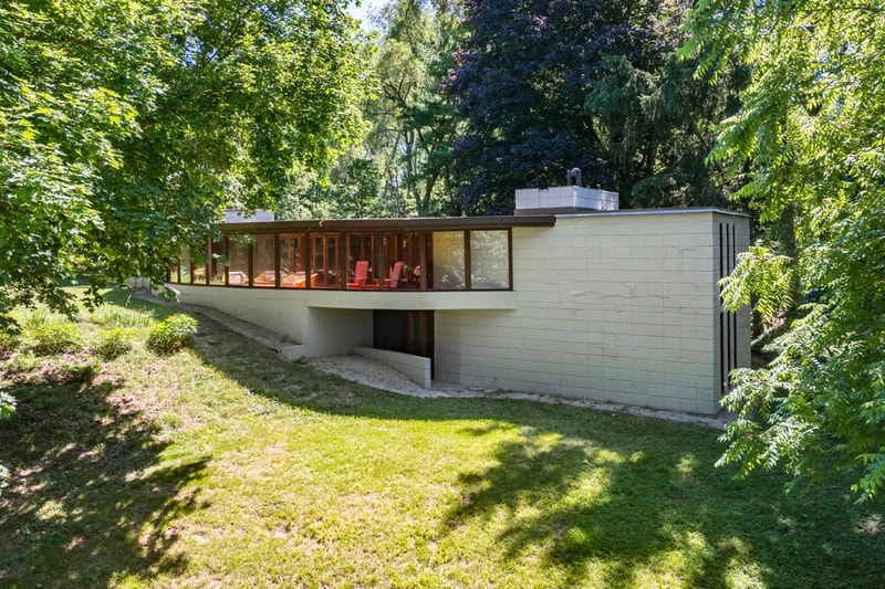 Listings: Frank Lloyd Wright’s Winn House Is Selling for $1.85 Million USD