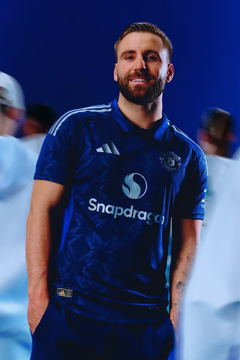 adidas x Manchester United 2024/25 Away Kit Jersey 90s Sam Handy