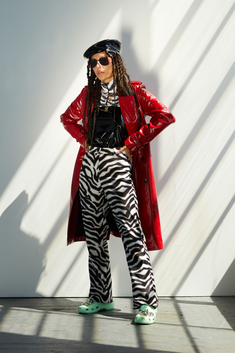 10 Fashion Forward Ways to Make a Statement Wearing Crocs 10 Fashion Forward Ways to Make a Statement Wearing Crocs