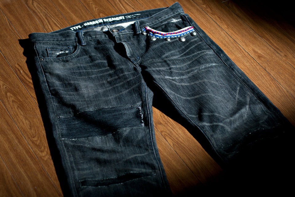 Download NEIGHBORHOOD 2011 Fall/Winter Beaded Savage Denim | HYPEBEAST