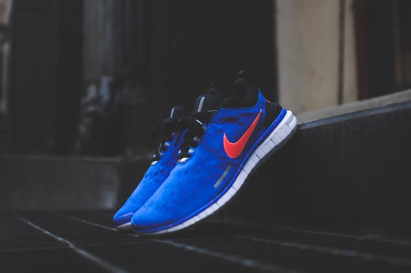 Nike Free OG 2014 Hyper Crimson & Hyper Cobalt | HYPEBEAST