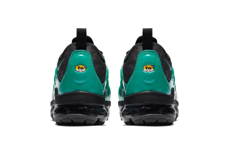 vapormax plus neon green