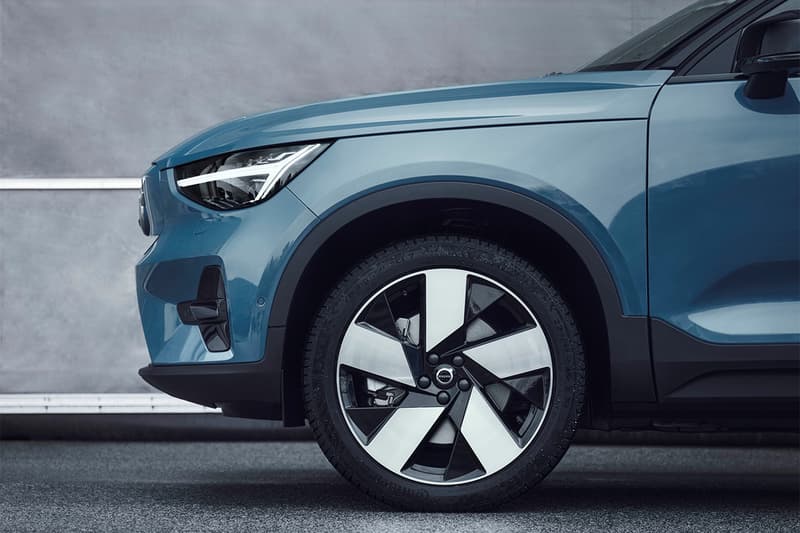 volvo introduces the all electric c40 recharge