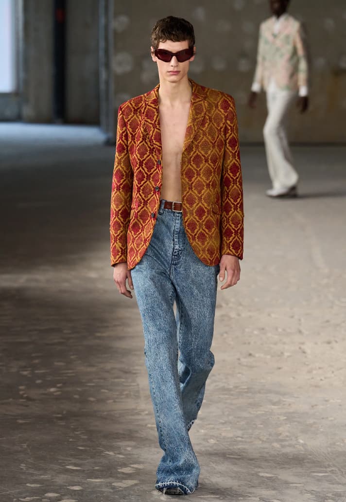 Junya Watanabe MAN 2026 春夏系列:優雅與前衛的碰撞