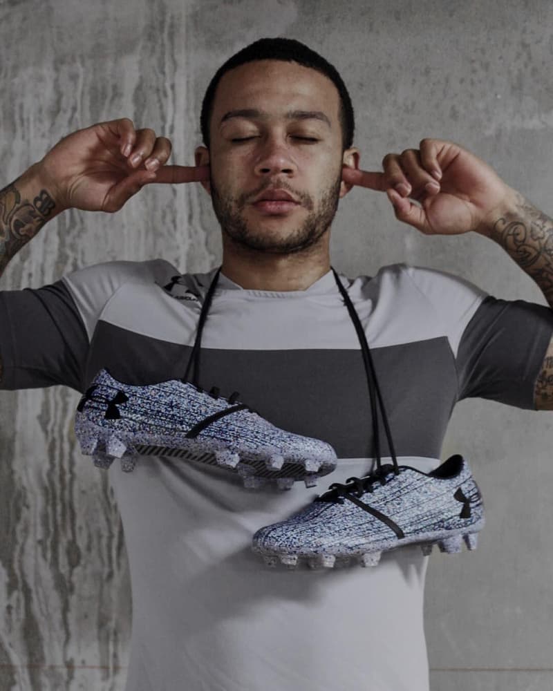 Memphis Depay Sort Des Crampons Inspirés De Sa Célébration ...