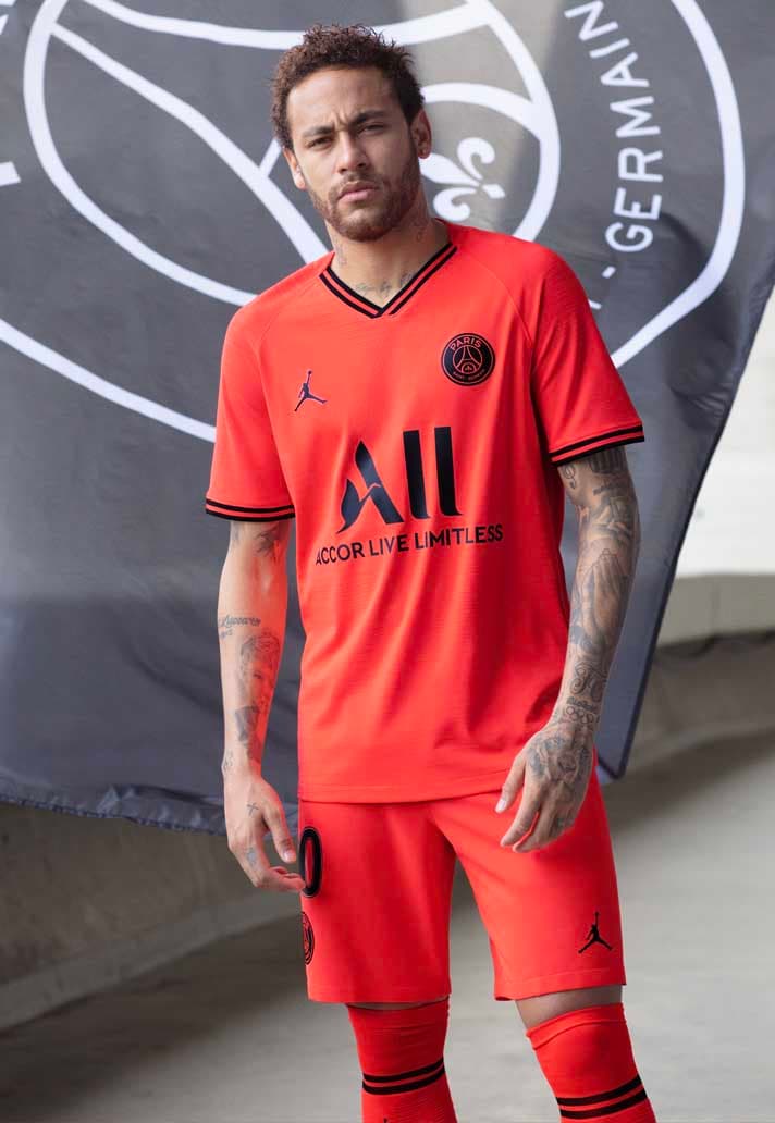 PSG : voici le maillot extérieur 2019/2020 signé Jordan ... PSG : voici le maillot extérieur 2019/2020 signé Jordan ...