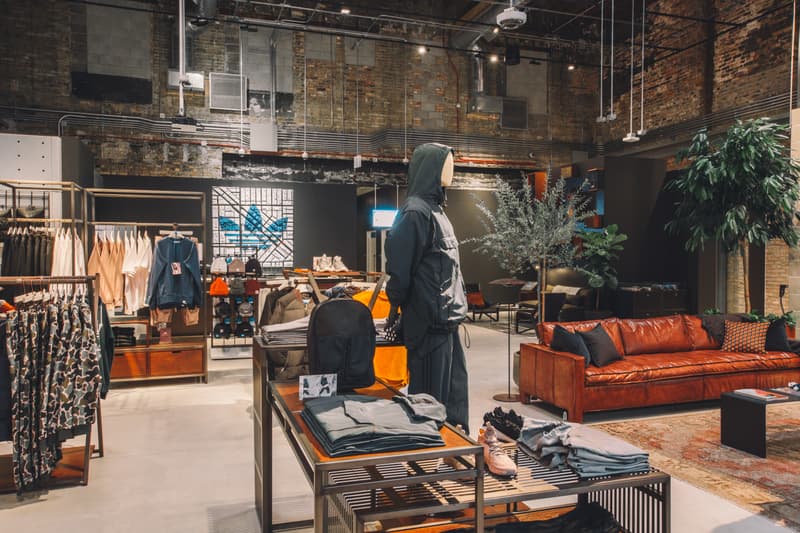 Uniqlo chicago opening date