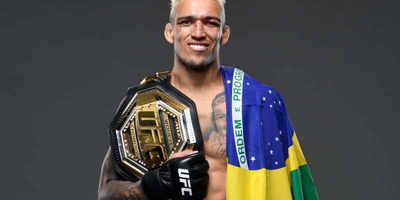 Charles Oliveira Sukses Pertahankan Gelar Juara Dari Ancaman Dustin ...