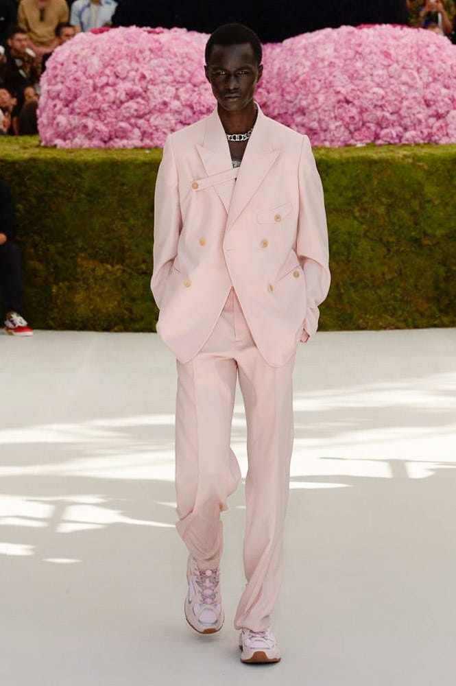 Kim Jones Debuts Dior Homme SS19 Runway Show | Hypebae