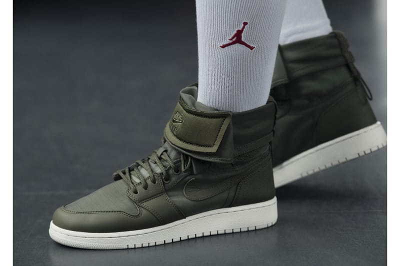 い*様 Billie Eilish×Nike WMNS Air Jordan 1 Buy Billie Eilish x Wmns Air Jordan 1 KO 'Volt' - DN2857 330 | GOAT