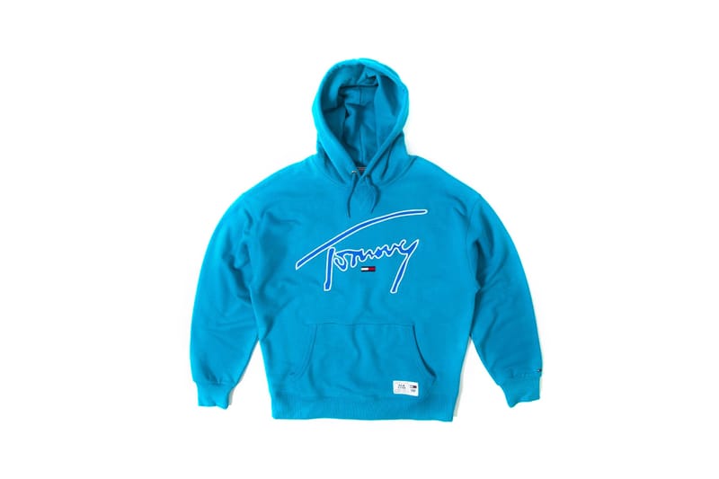 Tommy jeans signature hoodie on sale sweatshirt