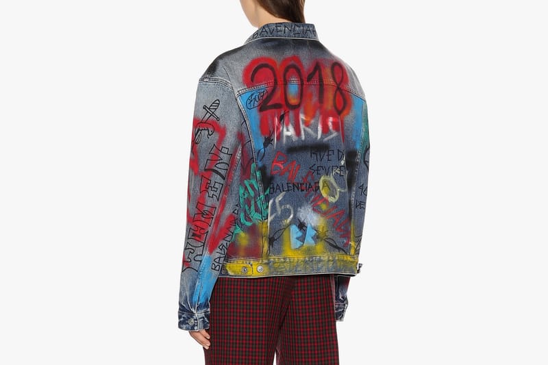 BALENCIAGA グラフィティデニムジャケット2018 Balenciaga Fall/Winter 18 Graffiti Denim Jacket | Hypebae