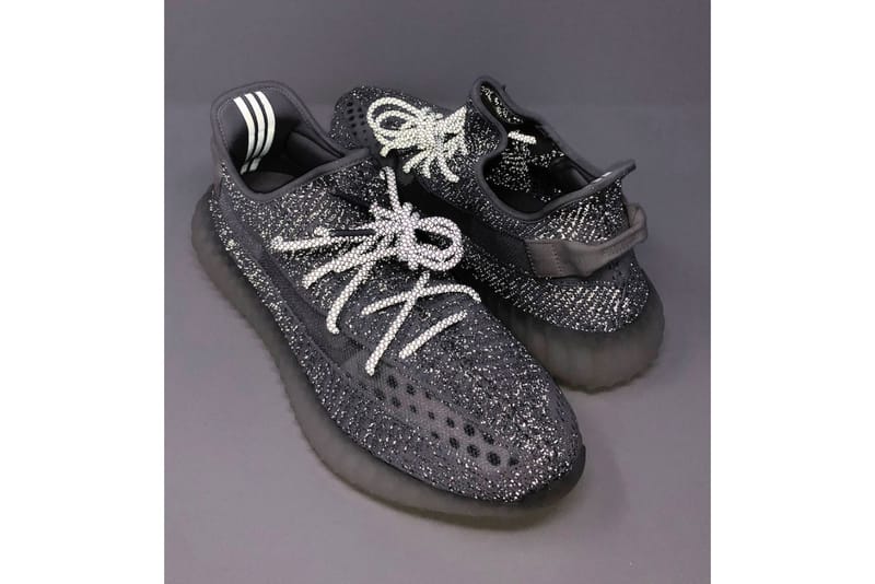 スニーカー yeezy static reflective adidas YEEZY BOOST 350 V2 Static Reflective | Hypebae