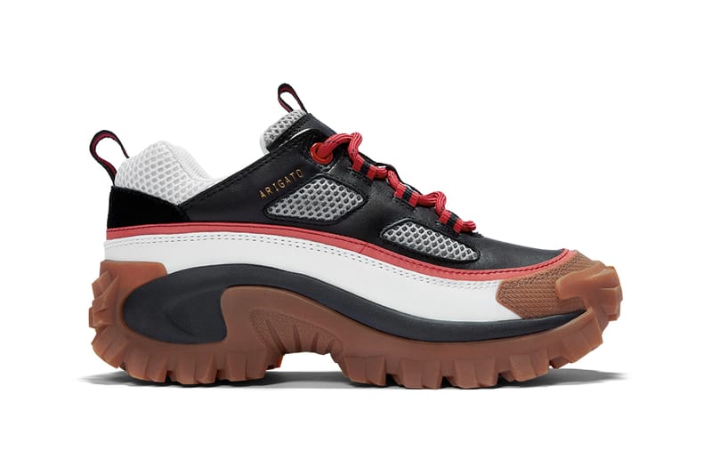 靴 PUMA X Buffalo London Suede Platform PUMA and Buffalo London team up for a suede platform that's