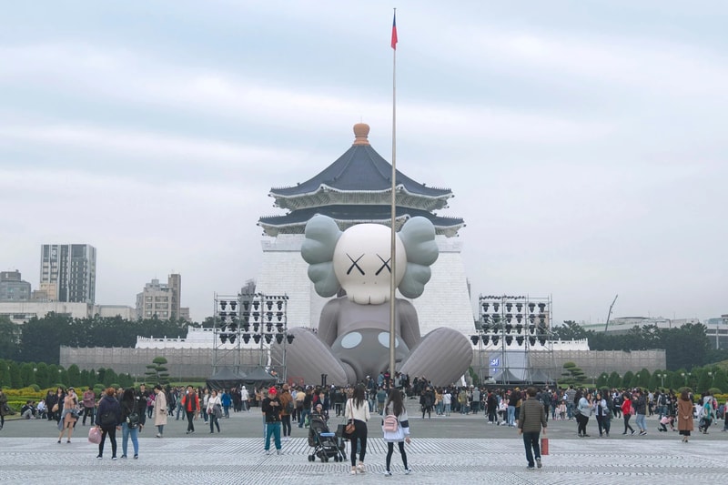 KAWS Debuts Companion Sculpture in Taipei | Hypebae