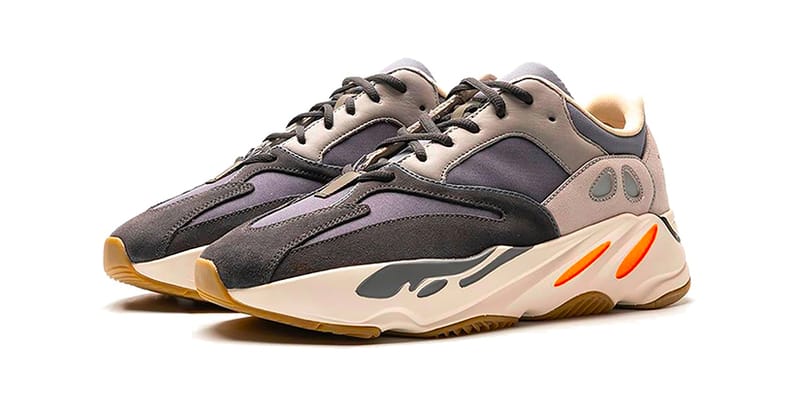 スニーカー YEEZY BOOST 700 MAGNET First Look at the adidas YEEZY BOOST 700 