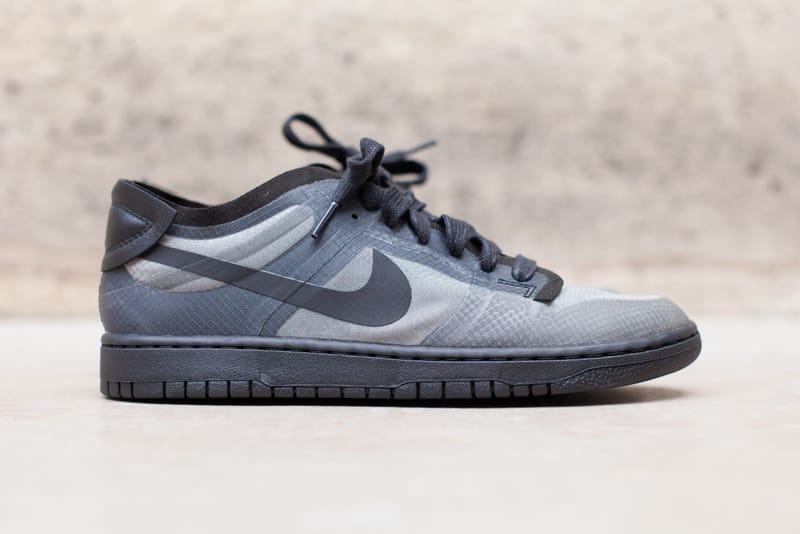 COMME des GARÇONS x Nike Dunk Low Closer Look | Hypebae
