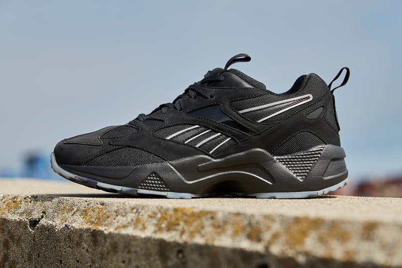 Reebok 2025 aztrek black