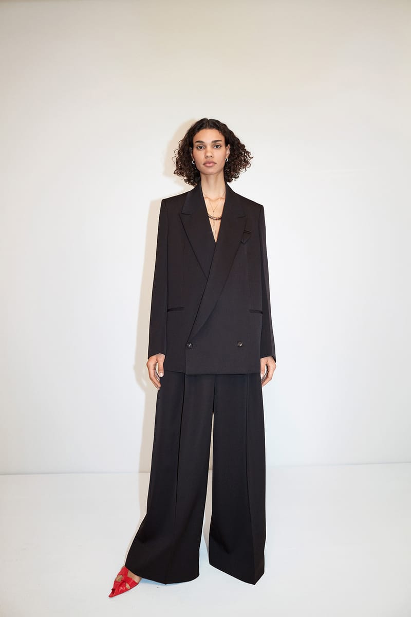 bottega veneta prefall 2020 パンツ Every Look From Bottega Veneta Pre-Fall 2020 | Hypebae