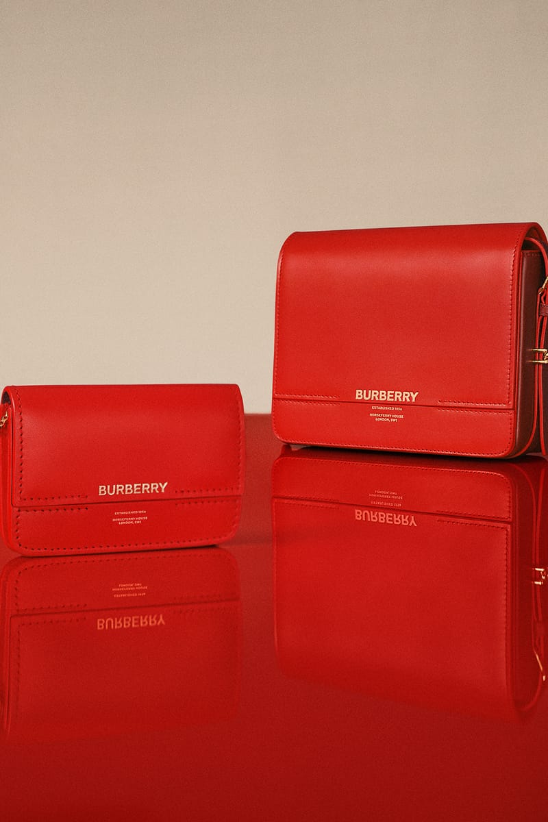 1121-175 BURBERRY　バッグ Burberry Giant Check Calfskin Large Camera Bag Black 1867906