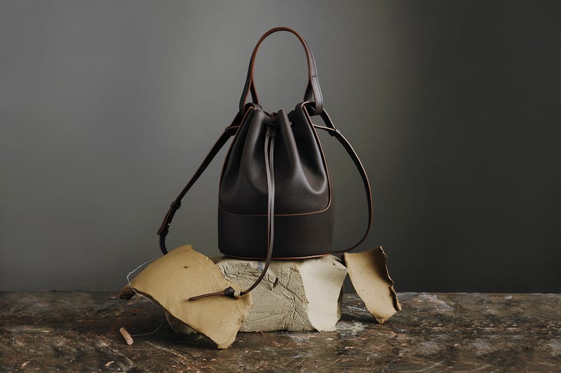 ★LOEWE★Balloonバルーンバケットスモールバッグ Loewe's Balloon Bag Is a SS20 Must-Have Accessory | Hypebae